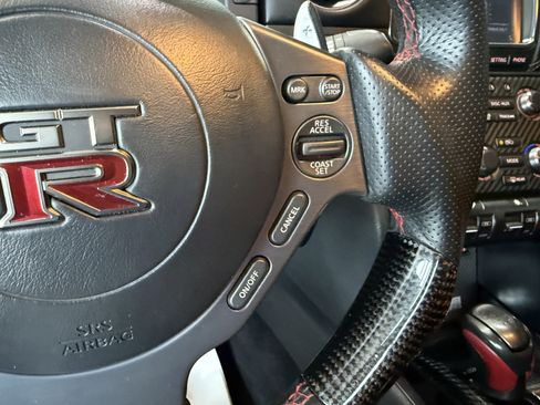 Used 2014 Nissan GT-R Black Edition image 23