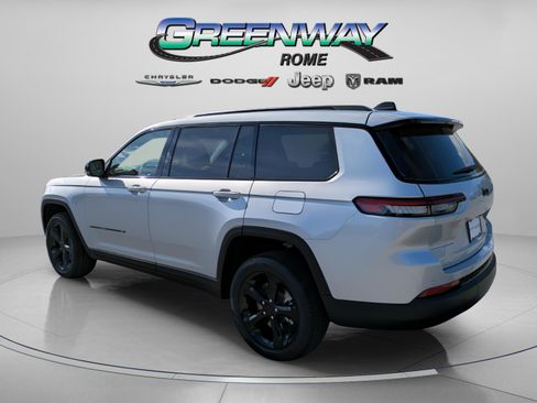 New 2025 Jeep Grand Cherokee L Limited w/ Black Appearance Package image 5