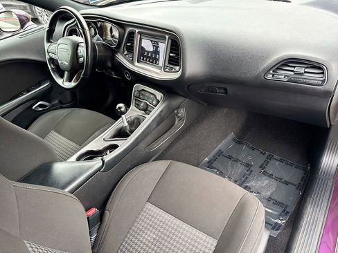 Used 2022 Dodge Challenger R/T image 35