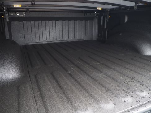 New 2025 RAM 1500 Limited image 10