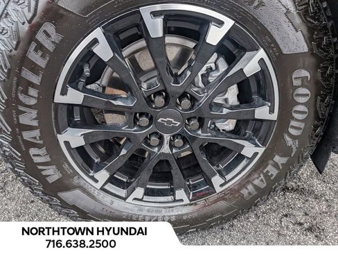 Used 2025 Chevrolet Traverse Z71 w/ Enhanced Driving Package AWD/4WD image 49