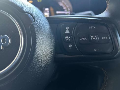 Used 2024 Jeep Wrangler Unlimited image 25