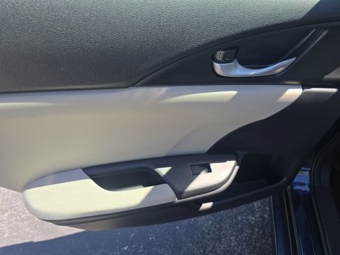 Certified 2021 Honda Insight EX image 10