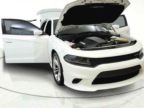 Used 2022 Dodge Charger R/T RWD image 9