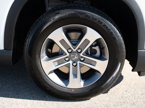 Used 2025 Honda Pilot EX-L image 6