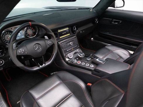 Used 2013 Mercedes-Benz SLS AMG GT Roadster image 17