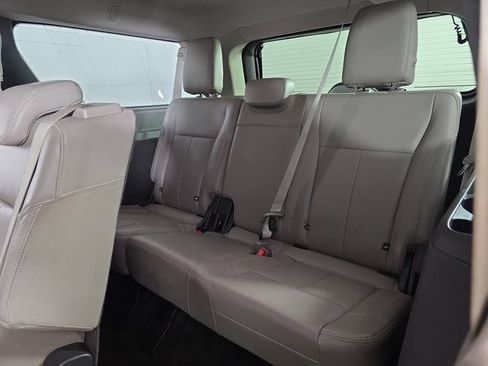 Used 2018 Ford Expedition Max XLT w/ Equipment Group 202A AWD/4WD image 29