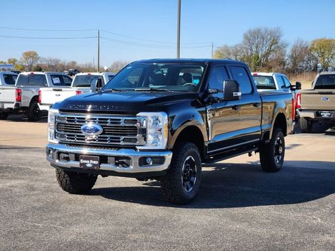 New 2026 Ford F250 XLT w/ Tremor Off-Road Package image 3