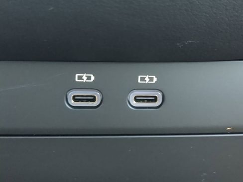 Used 2023 Lexus LS 500 w/ Accessory Package (Z2) image 24