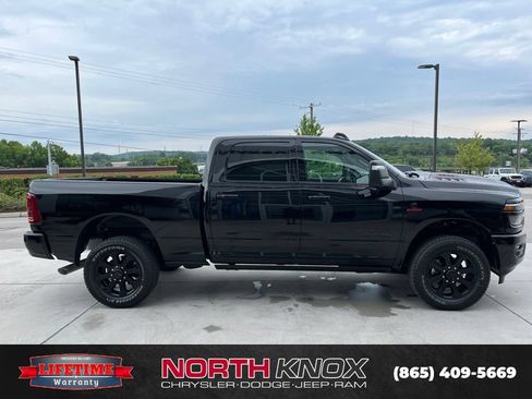 New 2026 RAM 2500 Laramie AWD/4WD image 23