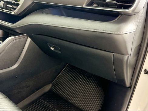 Used 2020 Toyota Highlander Limited FWD image 35