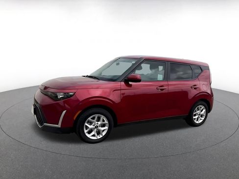Used 2025 Kia Soul LX w/ LX Technology Package FWD image 7