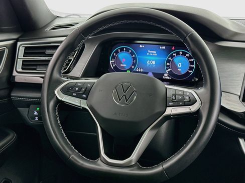 Used 2025 Volkswagen Atlas Cross Sport SE w/ Panoramic Sunroof Package AWD/4WD image 8