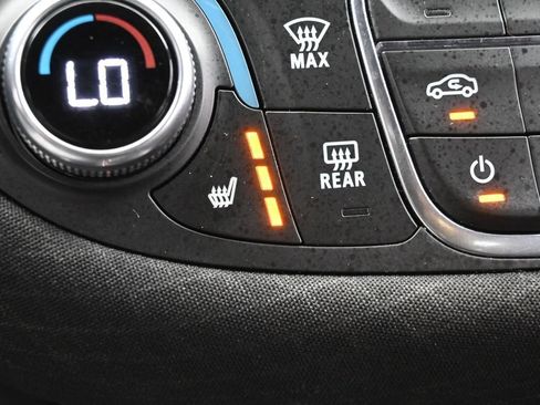 Used 2024 Chevrolet Malibu LT FWD image 21