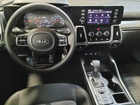 Used 2021 Kia Sorento LX FWD image 22