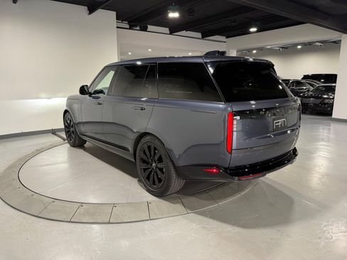 Used 2025 Land Rover Range Rover Long Wheelbase SE AWD/4WD image 9