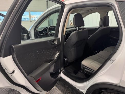 Used 2020 Ford Escape S image 10