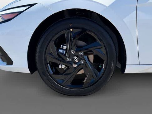 New 2026 Hyundai Elantra SEL Sport FWD image 9