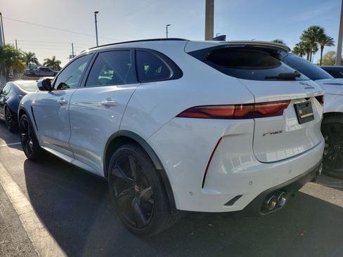 Used 2021 Jaguar F-PACE SVR image 4
