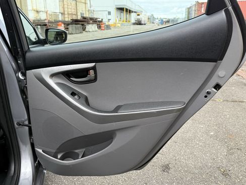 Used 2013 Hyundai Elantra GLS image 36