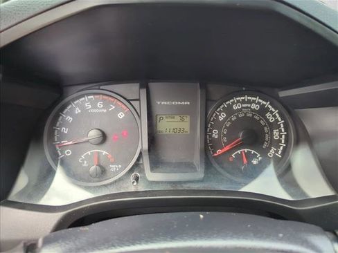 Used 2017 Toyota Tacoma SR image 19