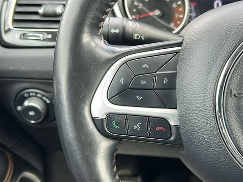 Used 2019 Jeep Compass Limited image 14