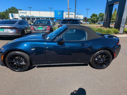New 2026 MAZDA MX-5 Miata Club w/ Interior Package RWD image 3
