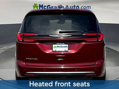 Used 2023 Chrysler Pacifica Touring-L FWD image 7