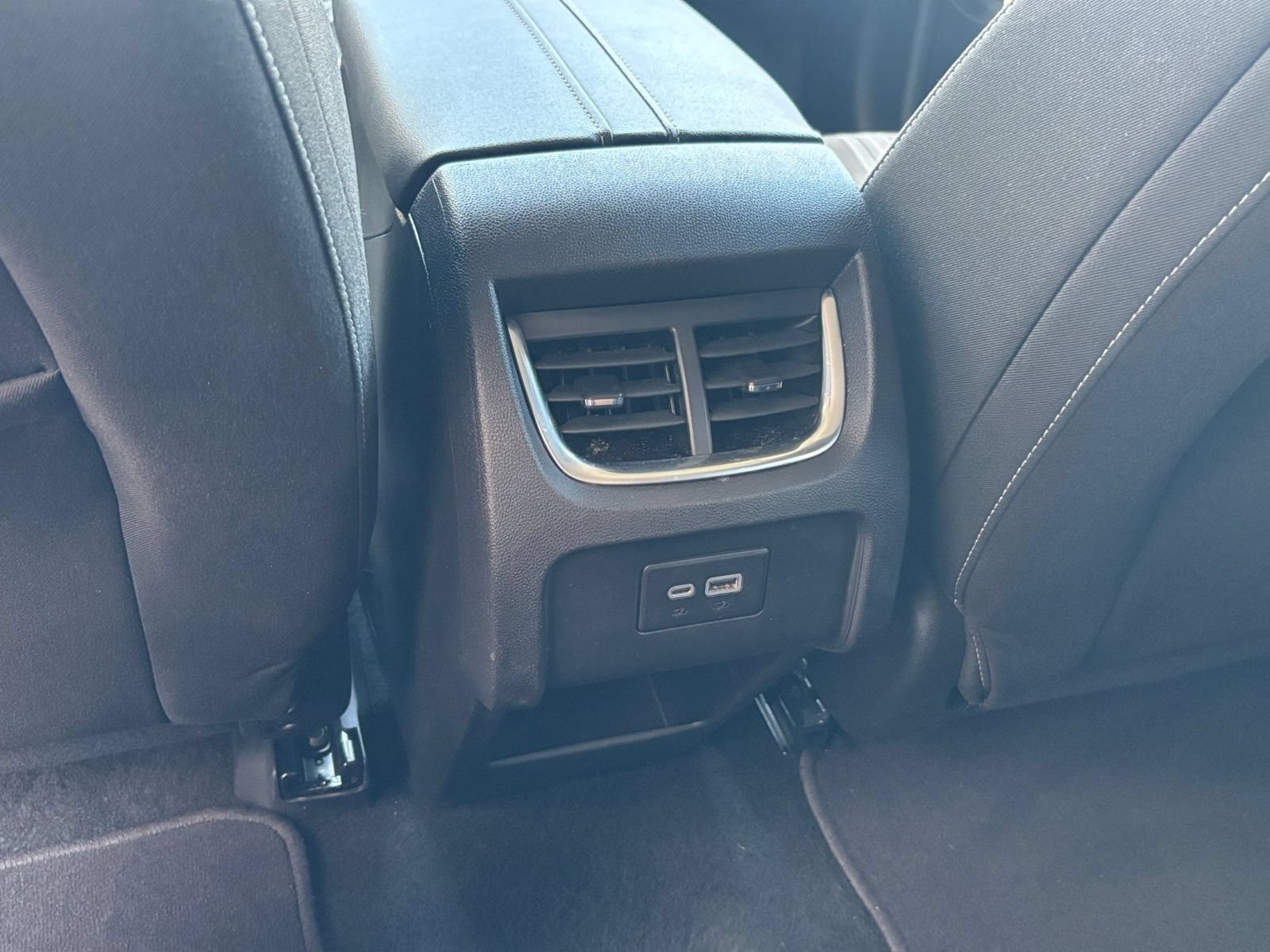 Used 2025 Chevrolet Blazer LT FWD image 24