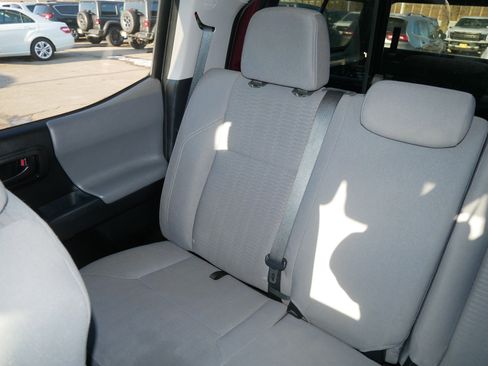 Used 2019 Toyota Tacoma SR image 12