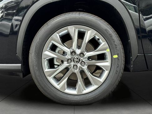 New 2025 Toyota Highlander Limited image 34