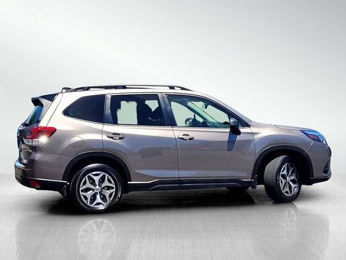Used 2024 Subaru Forester Premium AWD/4WD image 3