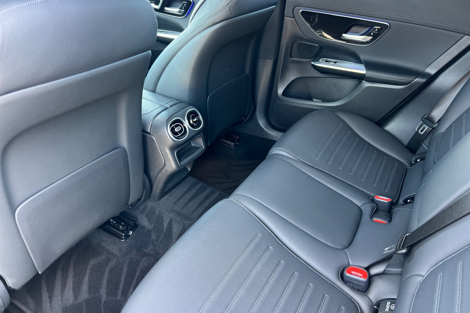 Certified 2026 Mercedes-Benz GLC 300 image 4
