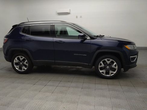 Used 2018 Jeep Compass Limited w/ Navigation Group AWD/4WD image 11