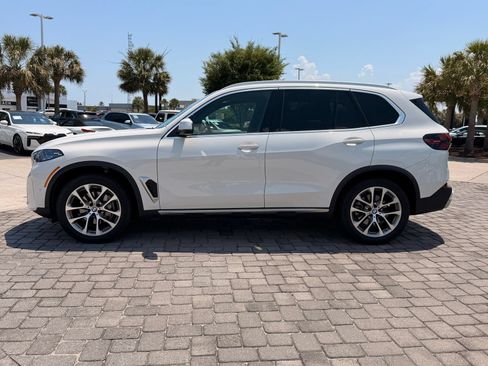 Certified 2025 BMW X5 xDrive40i w/ Premium Package AWD/4WD image 12