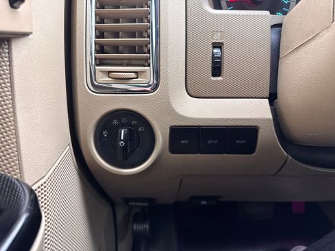 Used 2012 Ford Escape Limited image 32