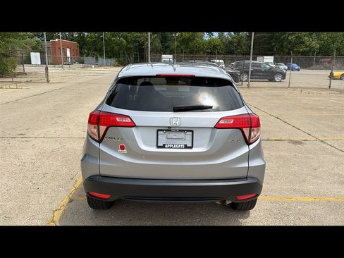 Used 2018 Honda HR-V EX image 26