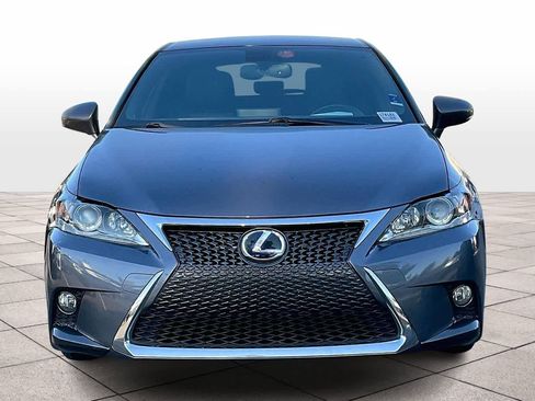 Used 2017 Lexus CT 200h image 3