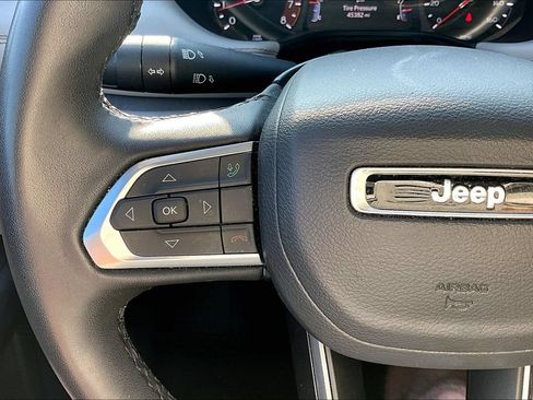 Used 2025 Jeep Compass Limited AWD/4WD image 11