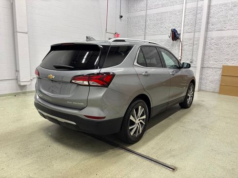 Used 2024 Chevrolet Equinox Premier AWD/4WD image 4