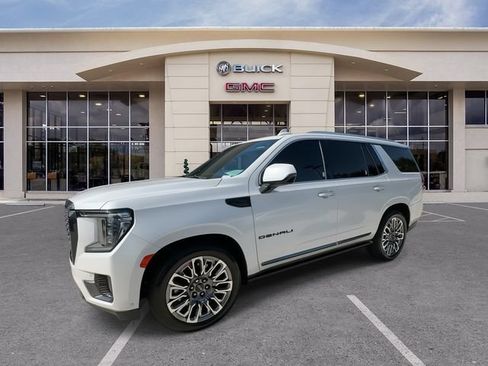 Used 2023 GMC Yukon Denali Ultimate AWD/4WD image 7