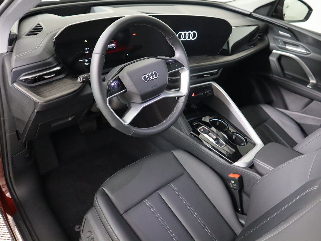 Used 2025 Audi Q5 Premium w/ Premium Plus AWD/4WD image 10