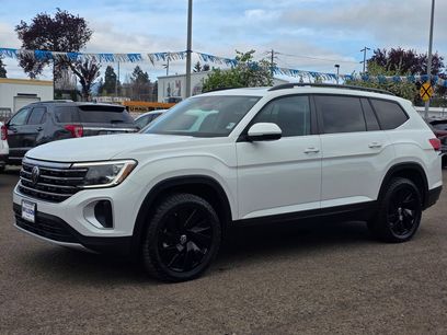 Used 2024 Volkswagen Atlas SE w/ Panoramic Sunroof Package