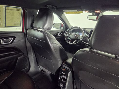 Used 2022 Jeep Compass Limited AWD/4WD image 29