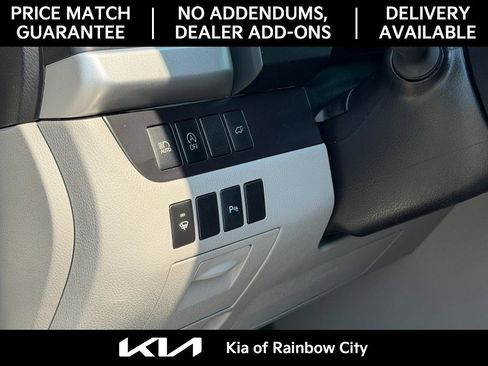 Used 2019 Toyota Highlander Limited FWD image 18