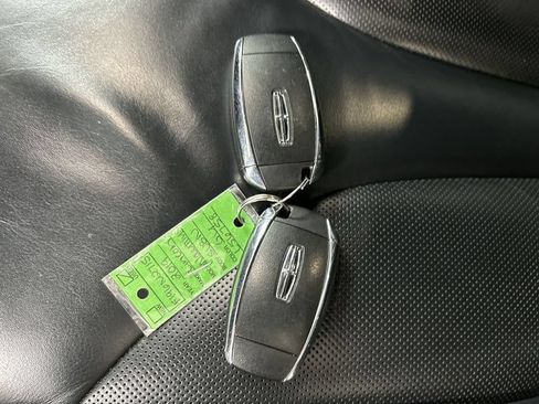 Used 2019 Lincoln Nautilus Select AWD/4WD image 12