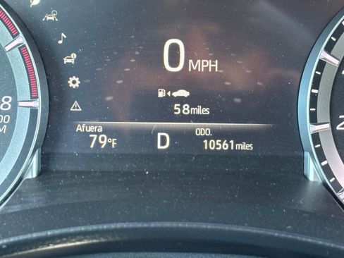 Used 2025 Toyota Highlander LE image 6