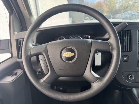 Used 2019 Chevrolet Express 2500 w/ Driver Convenience Package image 7