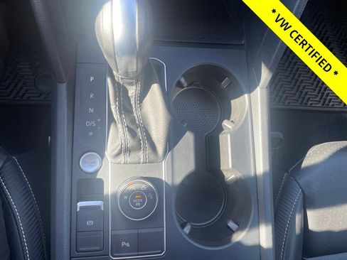 Certified 2021 Volkswagen Atlas Cross Sport SE w/ Panoramic Sunroof Package AWD/4WD image 22