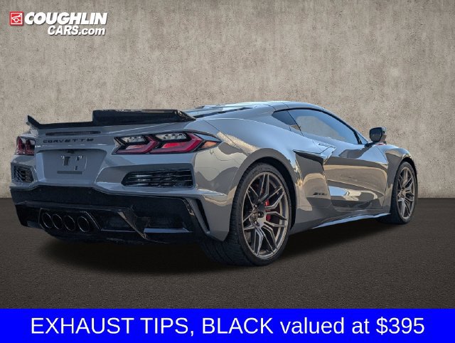 Used 2025 Chevrolet Corvette Z06 RWD image 8